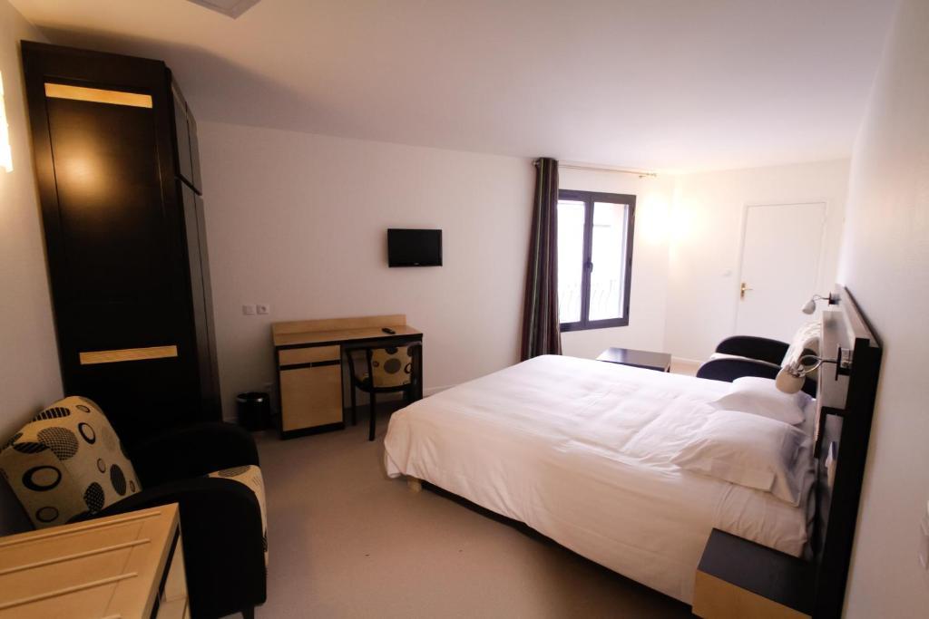 Logis Hotel Restaurant Auberge De La Xaintrie Saint-Privat  Номер фото