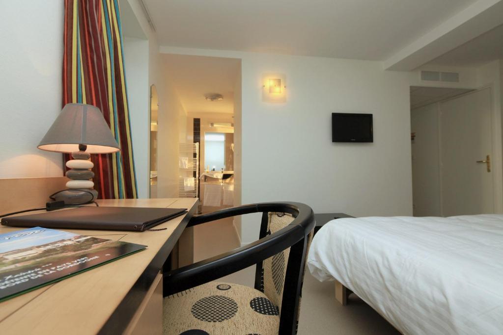 Logis Hotel Restaurant Auberge De La Xaintrie Saint-Privat  Номер фото