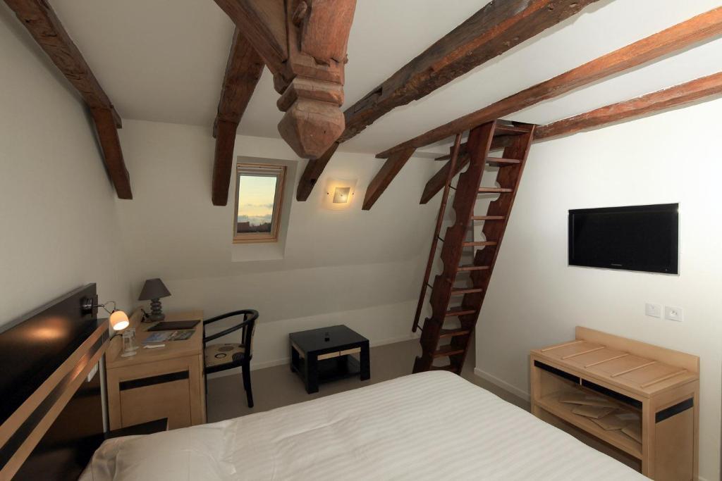 Logis Hotel Restaurant Auberge De La Xaintrie Saint-Privat  Номер фото