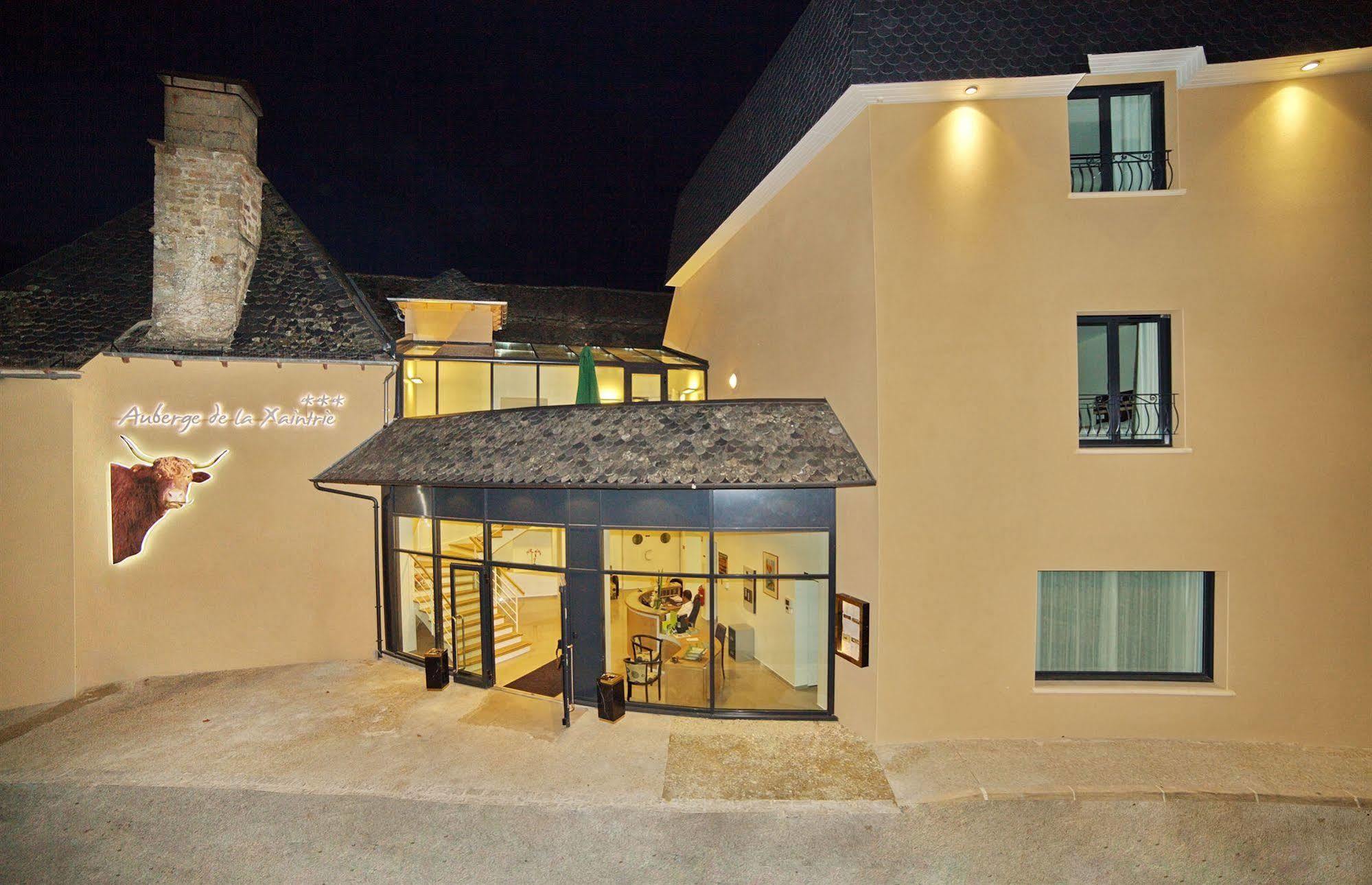 Logis Hotel Restaurant Auberge De La Xaintrie Saint-Privat  Экстерьер фото
